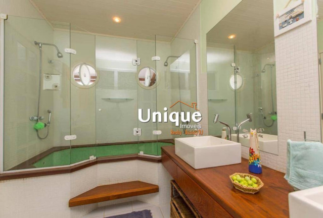 Imagem Casa com 5 Quartos à Venda, 650 m² em Ferradura - Armação Dos Búzios Imagem Casa com 5 Quartos à Venda, 650 m² em Ferradura - Armação Dos Búzios