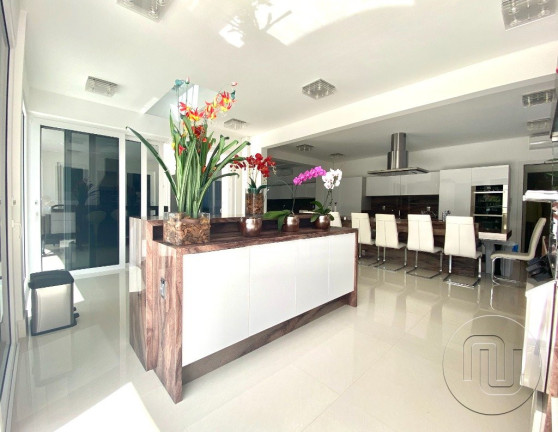 Imagem Casa com 6 Quartos à Venda, 800 m² em Jurerê Internacional - Florianópolis Imagem Casa com 6 Quartos à Venda, 800 m² em Jurerê Internacional - Florianópolis