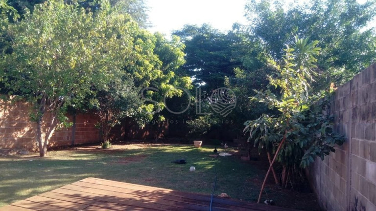 Imagem Casa com 3 Quartos à Venda, 300 m² em Centro - Araraquara Imagem Casa com 3 Quartos à Venda, 300 m² em Centro - Araraquara