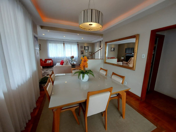 Imagem Casa com 3 Quartos à Venda, 260 m² em Jardim Cascata - Teresópolis