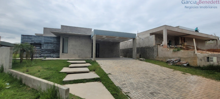 Imagem Casa com 3 Quartos à Venda, 920 m² em Medeiros - Jundiaí
