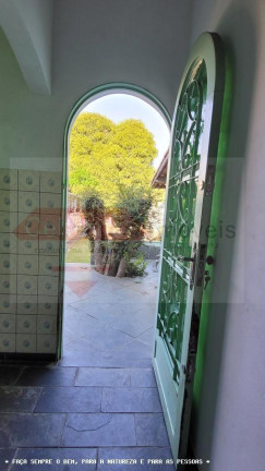 Imagem Casa com 3 Quartos à Venda, 218 m² em Vila Sao Jose - Taubaté