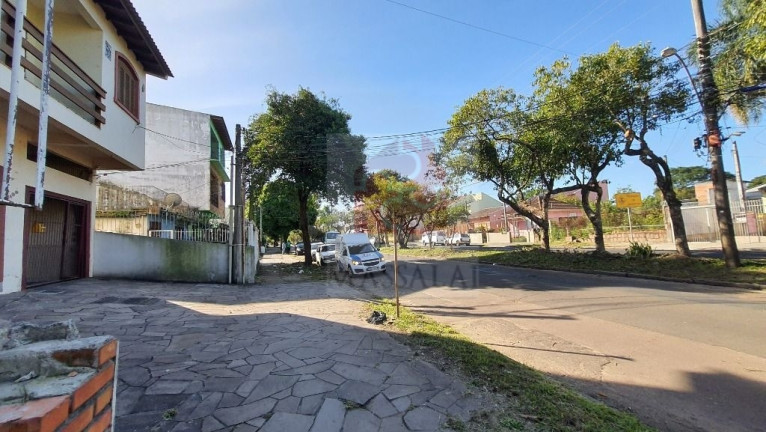 Imagem Casa com 2 Quartos à Venda, 300 m² em Sarandi - Porto Alegre Imagem Casa com 2 Quartos à Venda, 300 m² em Sarandi - Porto Alegre