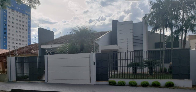Casa com 3 Quartos à Venda, 525 m² em Centro - Arapongas