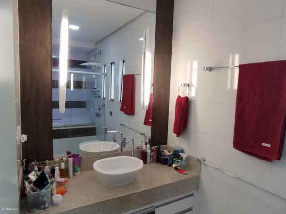 Imagem Casa com 3 Quartos à Venda, 231 m² em Setor Jaó - Goiânia
