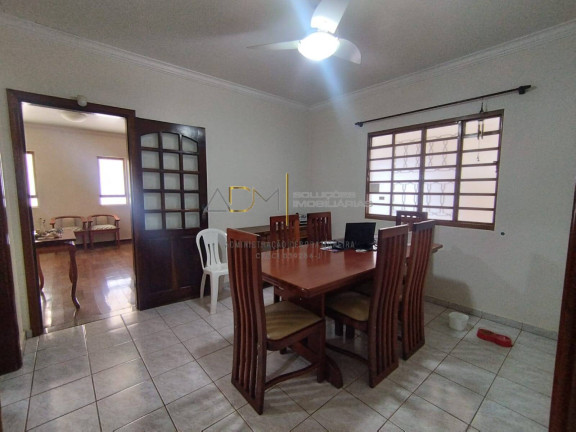 Imagem Casa com 3 Quartos à Venda, 409 m² em Bairro Alto - Botucatu