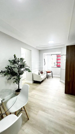 Imagem Apartamento com 2 Quartos à Venda, 78 m² em Centro - Balneário Camboriú