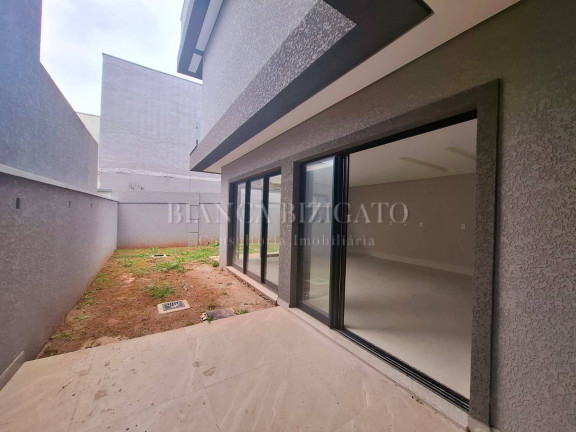 Imagem Casa com 3 Quartos à Venda, em Uberaba - Curitiba Imagem Casa com 3 Quartos à Venda, em Uberaba - Curitiba