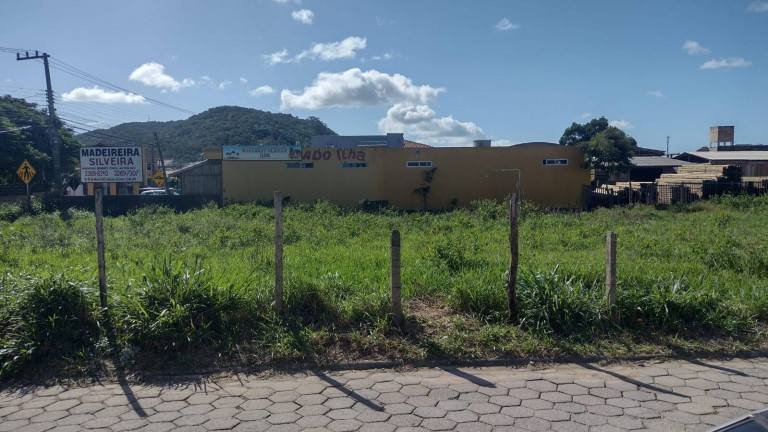 Imagem Terreno à Venda ou Locação, 1.700 m² em São João Do Rio Vermelho - Florianópolis Imagem Terreno à Venda ou Locação, 1.700 m² em São João Do Rio Vermelho - Florianópolis