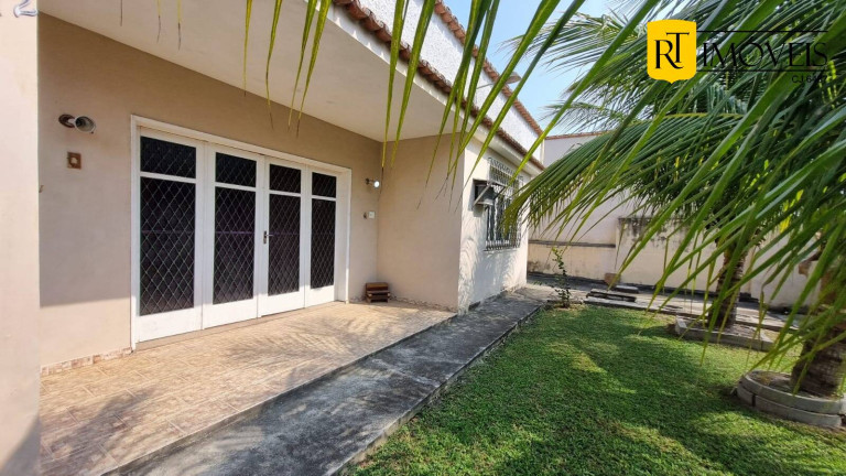 Casa com 4 Quartos à Venda, 525 m² em Coqueiral - Araruama