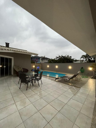 Imagem Casa com 3 Quartos à Venda, 240 m² em Pedra Branca - Palhoça