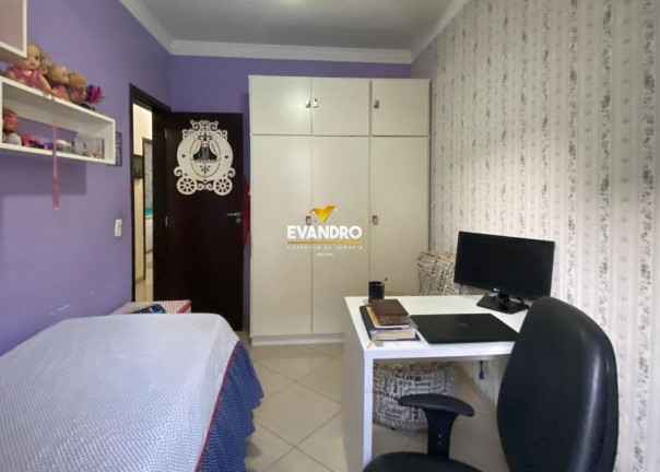 Imagem Casa com 4 Quartos à Venda, 300 m² em Recanto Dos Pássaros - Cuiabá Imagem Casa com 4 Quartos à Venda, 300 m² em Recanto Dos Pássaros - Cuiabá