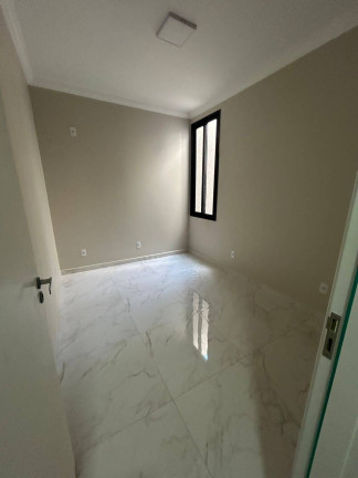 Imagem Sobrado com 3 Quartos à Venda, 107 m² em Esmeralda - Cascavel