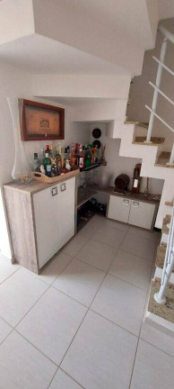 Imagem Casa com 4 Quartos à Venda, 230 m² em Peruíbe