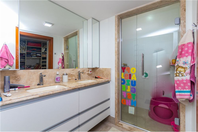 Imagem Casa com 3 Quartos à Venda, 220 m² em Partenon - Porto Alegre
