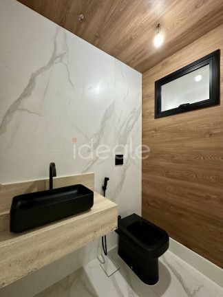 Imagem Casa de Condomínio com 5 Quartos à Venda, 560 m² em Barra Da Tijuca - Rio De Janeiro Imagem Casa de Condomínio com 5 Quartos à Venda, 560 m² em Barra Da Tijuca - Rio De Janeiro