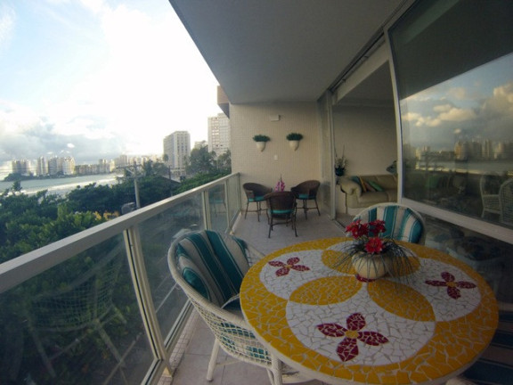 Imagem Apartamento com 4 Quartos à Venda, 230 m² em Pitangueiras - Guarujá Imagem Apartamento com 4 Quartos à Venda, 230 m² em Pitangueiras - Guarujá