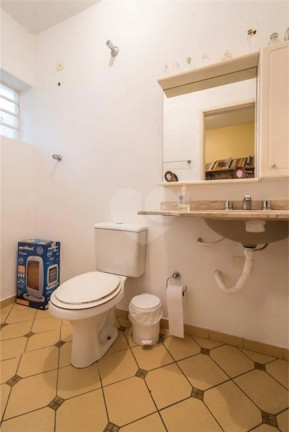Imagem Casa com 6 Quartos à Venda, 202 m² Imagem Casa com 6 Quartos à Venda, 202 m²