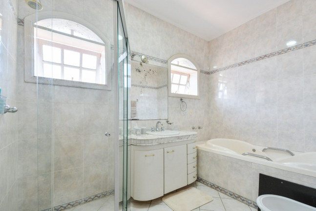 Imagem Casa com 4 Quartos à Venda, 450 m² em Caxingui - São Paulo
