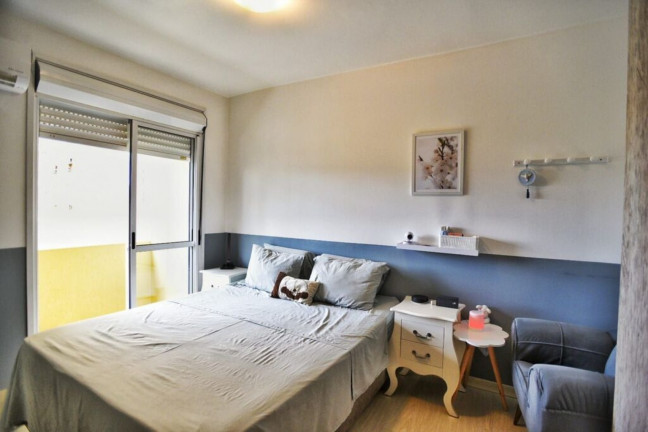 Imagem Imóvel com 3 Quartos à Venda, 88 m² em Vila Ipiranga - Porto Alegre
