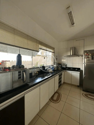 Imagem Casa com 4 Quartos à Venda, 182 m² em Condomínio Do Lago - Goiânia Imagem Casa com 4 Quartos à Venda, 182 m² em Condomínio Do Lago - Goiânia