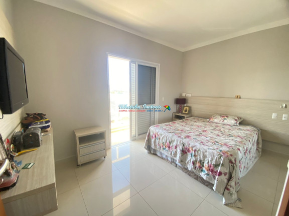 Imagem Apartamento com 1 Quarto à Venda, 200 m² em Centro - Ubatuba