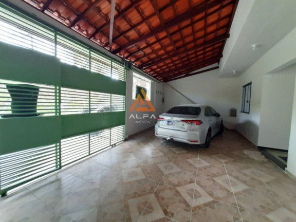 Casa com 3 Quartos à Venda, 172 m²