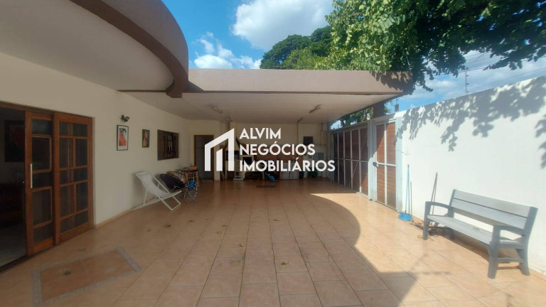 Imagem Casa com 4 Quartos à Venda, 240 m² em Jardim Satélite - São José Dos Campos