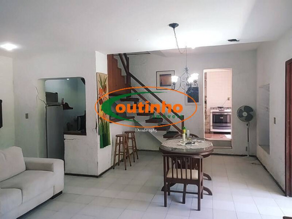 Imagem Casa com 4 Quartos à Venda, 625 m² em Tijuca - Rio De Janeiro Imagem Casa com 4 Quartos à Venda, 625 m² em Tijuca - Rio De Janeiro