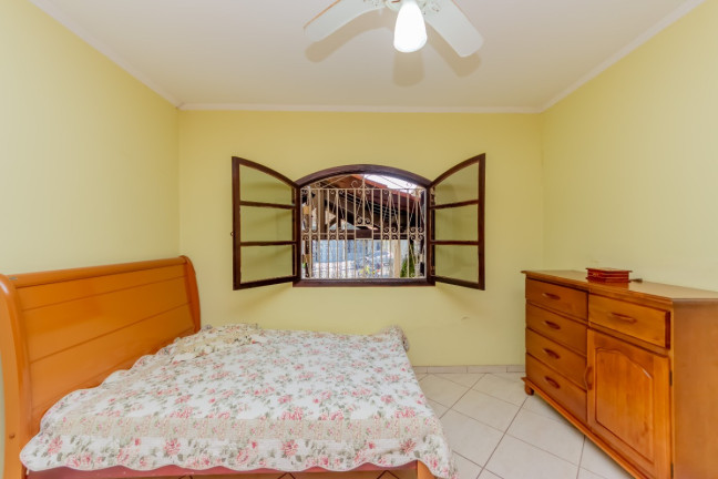 Imagem Casa com 3 Quartos à Venda, 241 m² em Vila Guilhermina - São Paulo