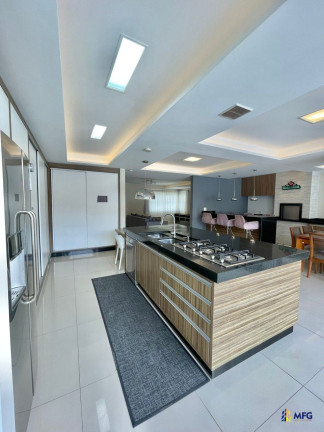 Imagem Casa de Condomínio com 5 Quartos à Venda, em Condomínio Horizontal Vila Rica - Balneário Camboriú Imagem Casa de Condomínio com 5 Quartos à Venda, em Condomínio Horizontal Vila Rica - Balneário Camboriú