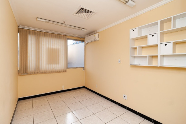 Imagem Sala Comercial à Venda, 36 m² em Moinhos De Vento - Porto Alegre Imagem Sala Comercial à Venda, 36 m² em Moinhos De Vento - Porto Alegre