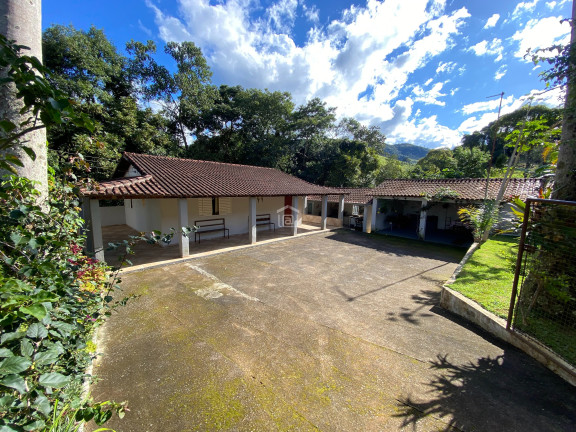 Imagem Imóvel com 3 Quartos à Venda, 15.000 m² em Amendoim - Caldas Imagem Imóvel com 3 Quartos à Venda, 15.000 m² em Amendoim - Caldas