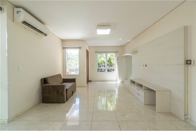 Imagem Casa com 2 Quartos à Venda, 203 m² em Higienópolis - Porto Alegre Imagem Casa com 2 Quartos à Venda, 203 m² em Higienópolis - Porto Alegre
