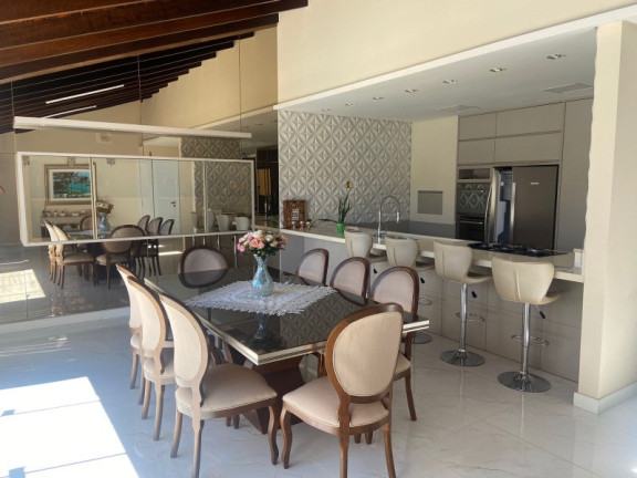 Imagem Sobrado com 2 Quartos à Venda, 280 m² em Centro - Camboriú