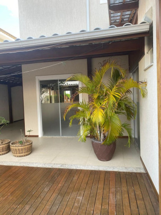Imagem Casa com 4 Quartos à Venda, 320 m² em Centro - Lauro De Freitas Imagem Casa com 4 Quartos à Venda, 320 m² em Centro - Lauro De Freitas