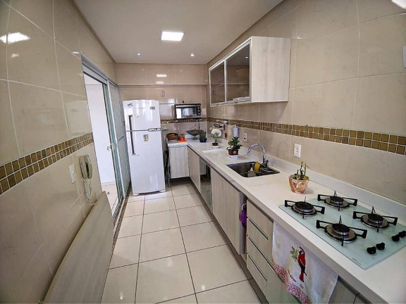 Imagem Apartamento com 2 Quartos à Venda, 78 m² em Vila Guilhermina - Praia Grande