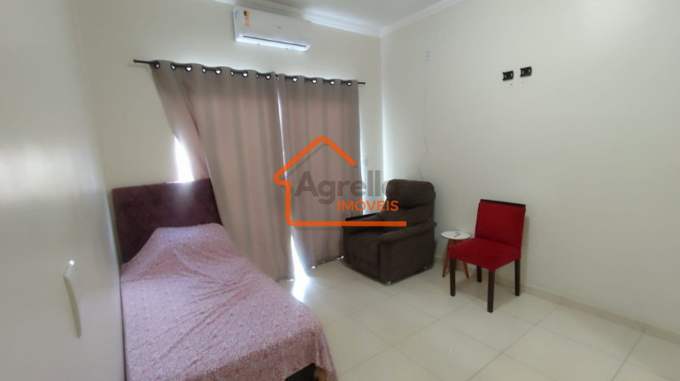 Imagem Casa com 4 Quartos à Venda, 241 m² em Jardim Patrícia - Mogi Mirim Imagem Casa com 4 Quartos à Venda, 241 m² em Jardim Patrícia - Mogi Mirim