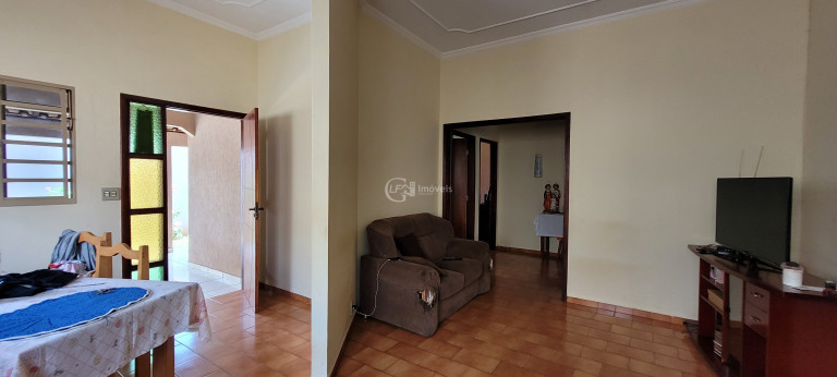 Imagem Casa com 4 Quartos à Venda, 222 m² em Parque Residencial Rita Vieira - Campo Grande Imagem Casa com 4 Quartos à Venda, 222 m² em Parque Residencial Rita Vieira - Campo Grande