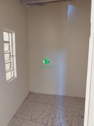 Imagem Casa com 3 Quartos para Alugar, 1 m² em Centro - Montes Claros