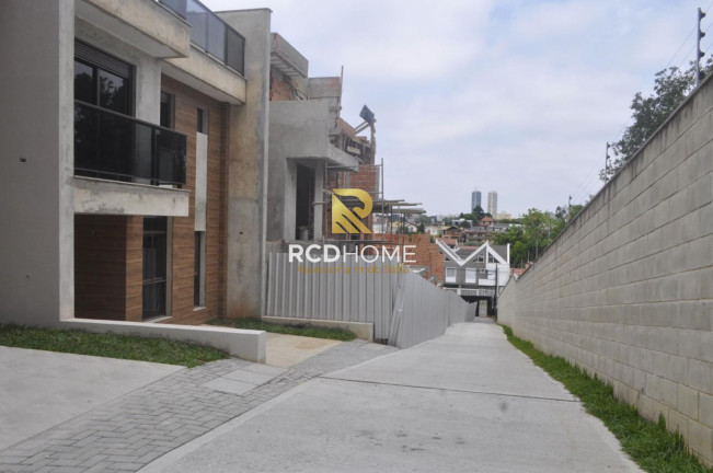 Casa com 3 Quartos à Venda, 176 m² em Bom Retiro - Curitiba