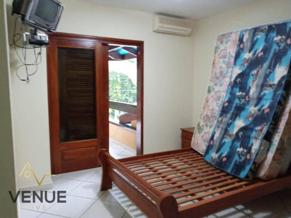 Imagem Sobrado com 6 Quartos à Venda, 460 m² em Park Imperial - Caraguatatuba Imagem Sobrado com 6 Quartos à Venda, 460 m² em Park Imperial - Caraguatatuba