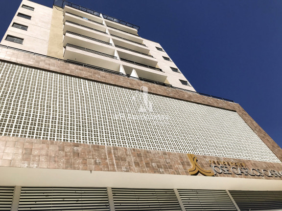 Apartamento com 3 Quartos à Venda, 158 m²