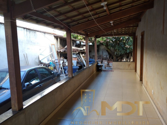 Imagem Casa com 4 Quartos à Venda, 300 m² em Santa Mônica - Belo Horizonte Imagem Casa com 4 Quartos à Venda, 300 m² em Santa Mônica - Belo Horizonte