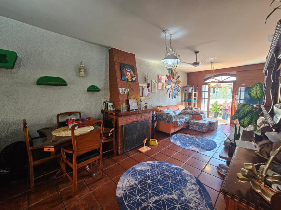Imagem Casa com 3 Quartos à Venda, 137 m² em Alto - Teresópolis Imagem Casa com 3 Quartos à Venda, 137 m² em Alto - Teresópolis