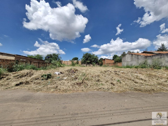 Imagem Terreno à Venda, 360 m² em Industrial Santo Antônio Imagem Terreno à Venda, 360 m² em Industrial Santo Antônio