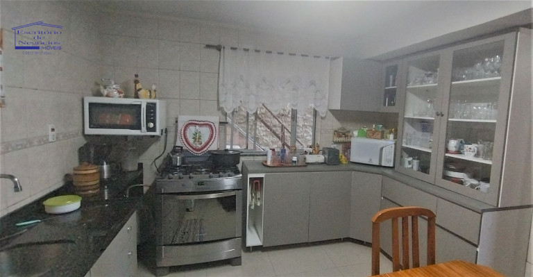 Imagem Casa com 3 Quartos à Venda, 350 m² em Ipanema - Porto Alegre