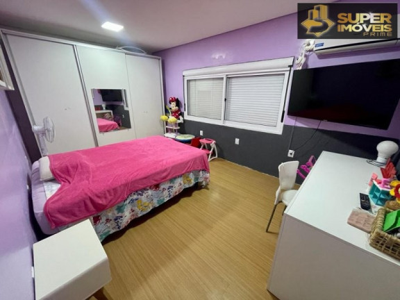Imagem Casa com 3 Quartos à Venda, 360 m² em Laranjal - Pelotas Imagem Casa com 3 Quartos à Venda, 360 m² em Laranjal - Pelotas