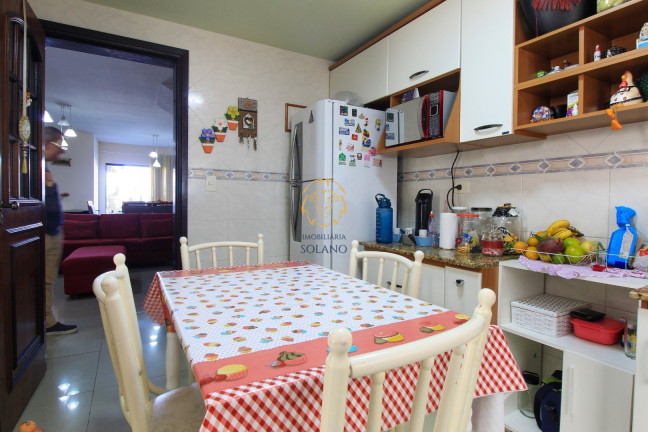 Imagem Sobrado com 3 Quartos à Venda, 280 m² em Guabirotuba - Curitiba