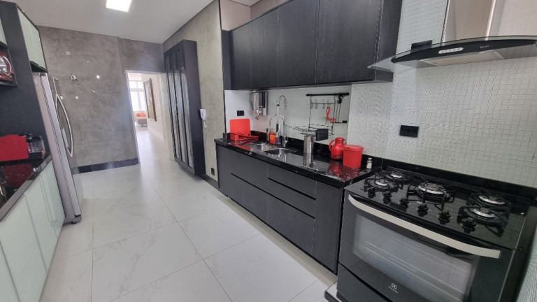 Imagem Apartamento com 4 Quartos à Venda, 190 m² em Pitangueiras - Guarujá Imagem Apartamento com 4 Quartos à Venda, 190 m² em Pitangueiras - Guarujá